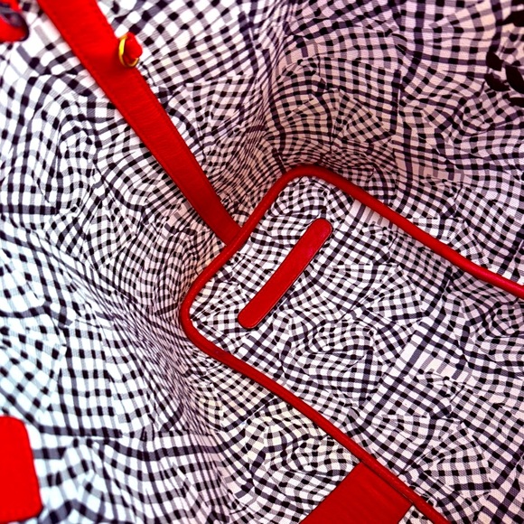 MCM Visetos Red Large Liz Reversible Logo Shopper Tote - Picture 15 of 16